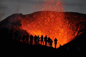 טיול להר הגעש באיסלנד