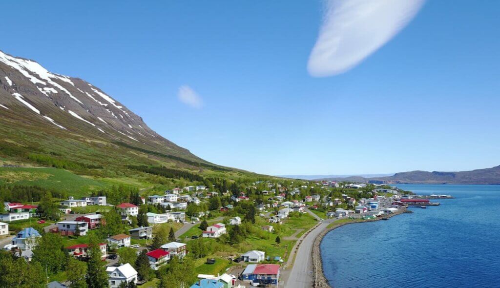 עיירת הדייגים Neskaupstaður