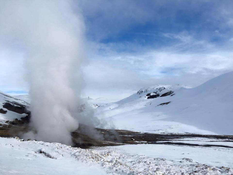 בדרך לReykjadalur - העמק המעשן בחורף